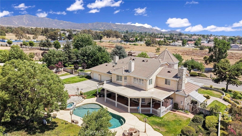 10389 Walnut Grove Court