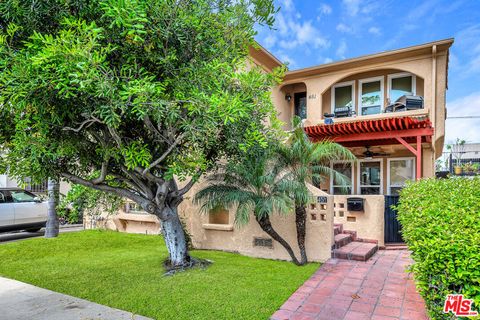 Photo of 449 N Ogden Drive, Los Angeles, CA 90036 (MLS # 26704745)