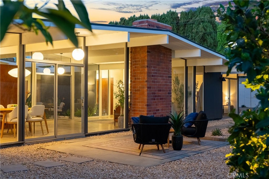 842 E Glendale