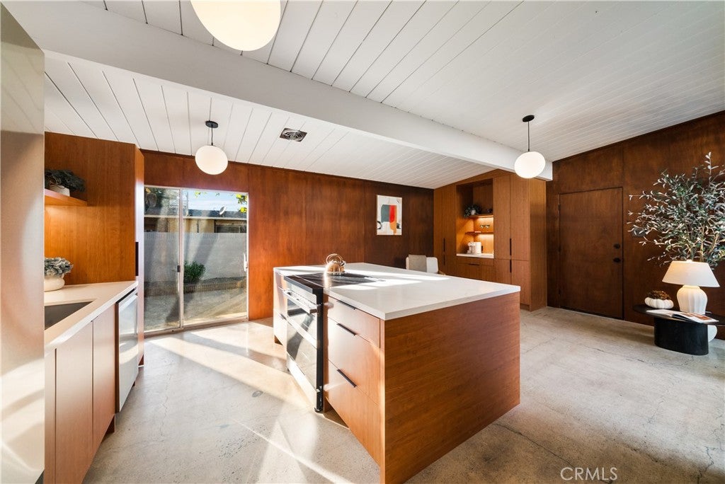 842 E Glendale