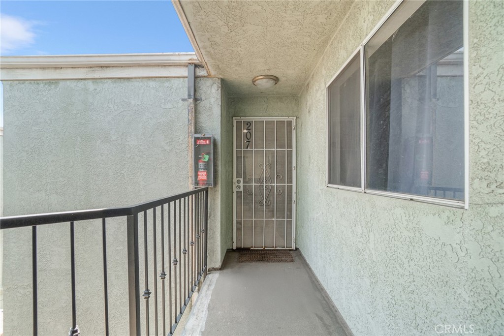 1566 Pine Avenue 207A