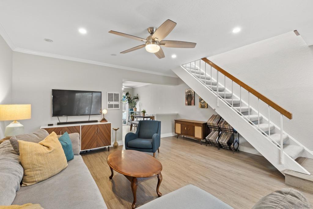 981 N Vulcan Ave 7