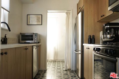 Photo of 5086 Lemon Grove Ave, Los Angeles, CA 90029 (MLS # 25623615)