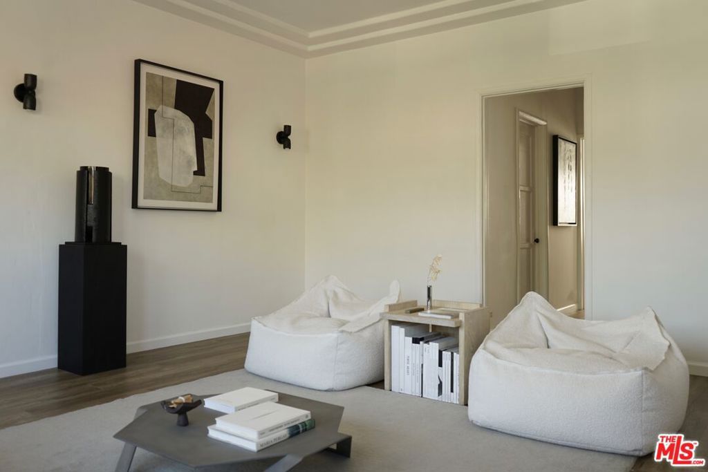 Photo of 5086 Lemon Grove Ave, Los Angeles, CA 90029 (MLS # 25623615)