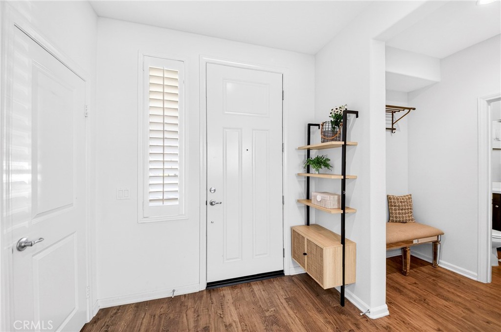 302 E Bridenbecker Avenue