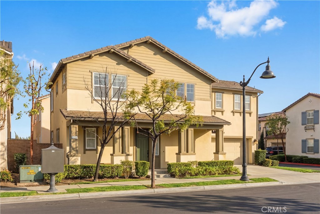 302 E Bridenbecker Avenue