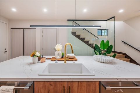 Photo of 422 20th Street, Huntington Beach, CA 92648 (MLS # OC25269306)