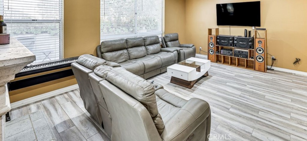 1020 La Salle Circle