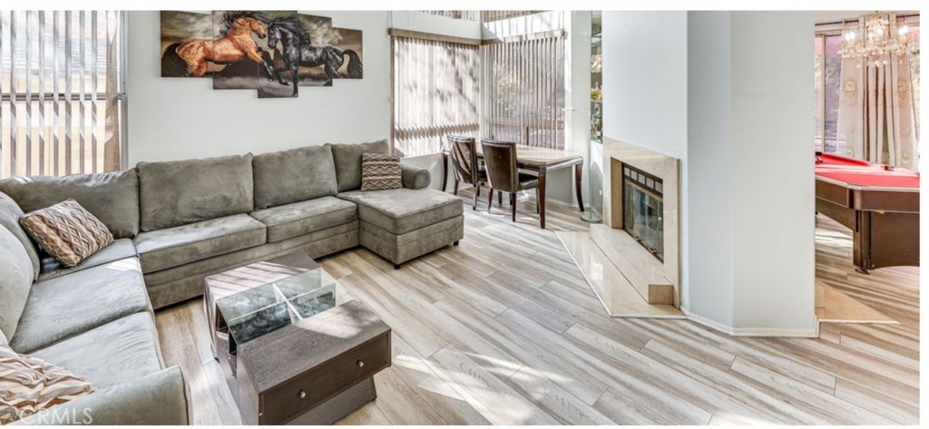 1020 La Salle Circle