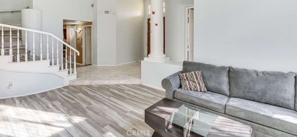 1020 La Salle Circle