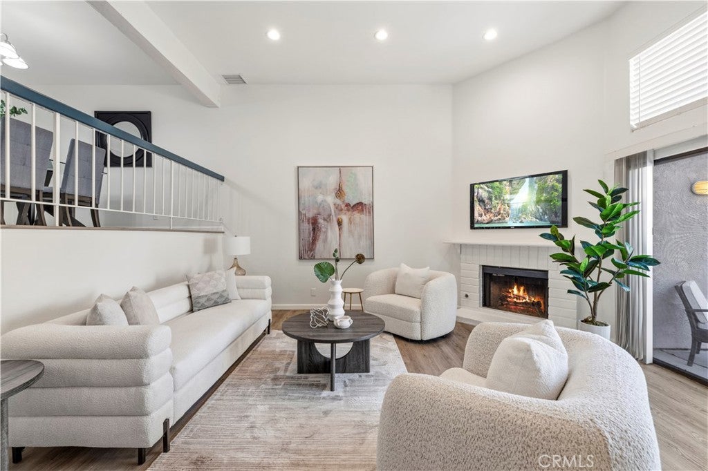 Photo of 5800 Owensmouth Avenue #14, Woodland Hills, CA 91367 (MLS # SR26147572)