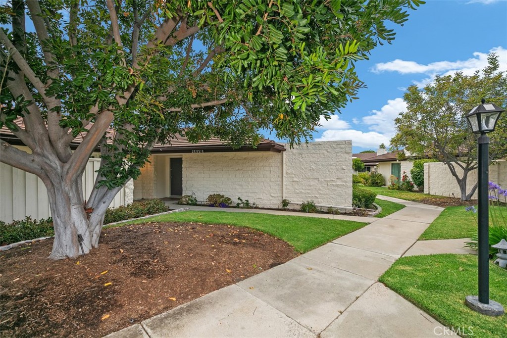 27172 Paseo Burladero C