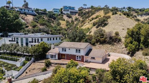 Photo of 1181 Somera Road, Los Angeles, CA 90077 (MLS # 26838985)