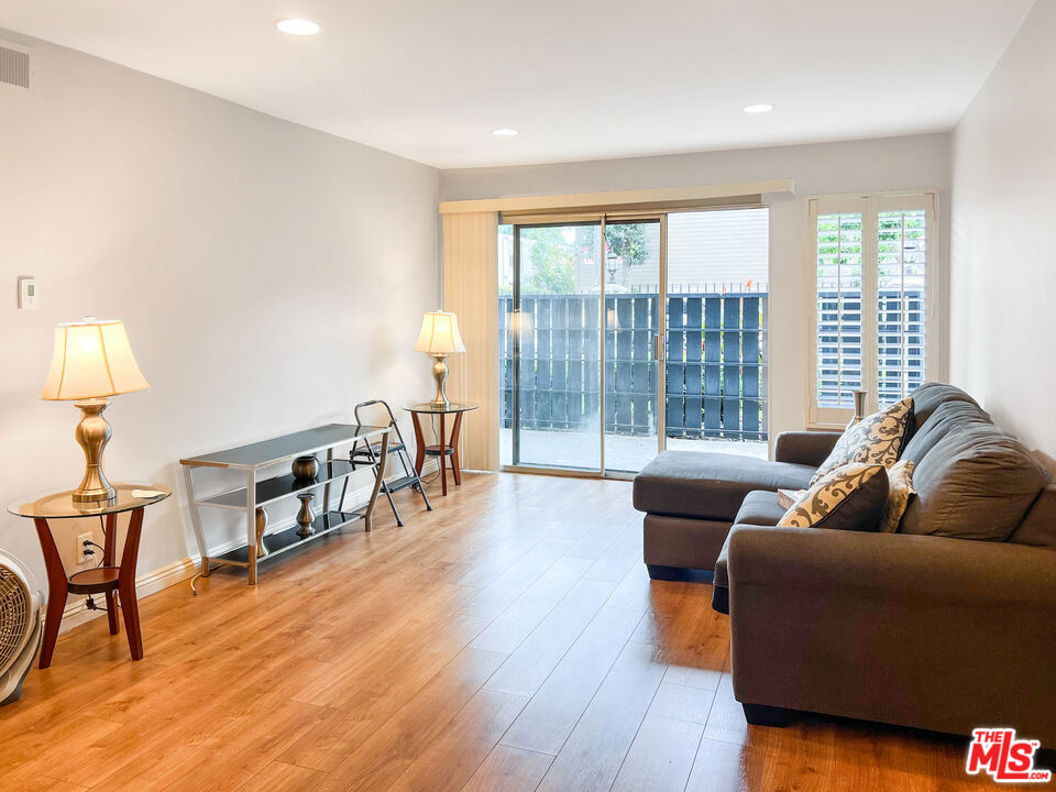 Fantastic location at the California Place Condominiums in Tarzana! Experience resort-style living with amazing amenities, including a sparkling pool, relaxing spa, BBQ area, and a spacious clubhouse! This charming first-floor condo faces the street, offering fresh air and unbeatable convenience. Just a short stroll to the vibrant shopping and dining scene on Ventura Blvd! Priced competitively for a probate sale don't miss this incredible opportunity!