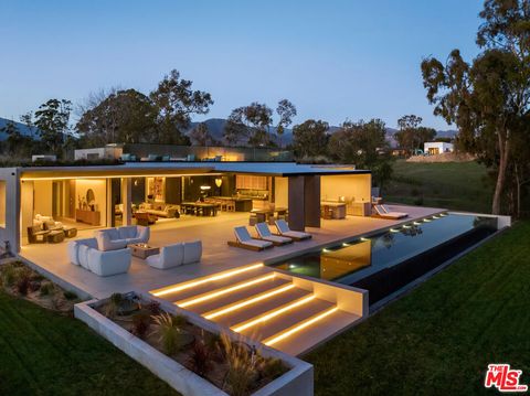 29200 Larkspur Lane Malibu CA 90265