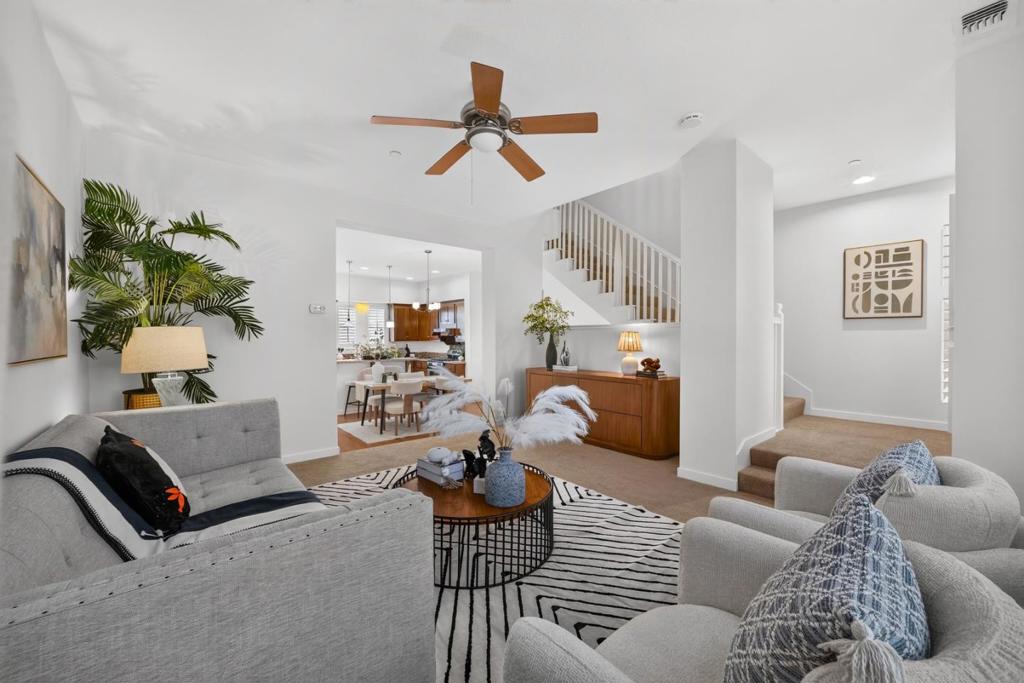 211 W Evelyn Avenue