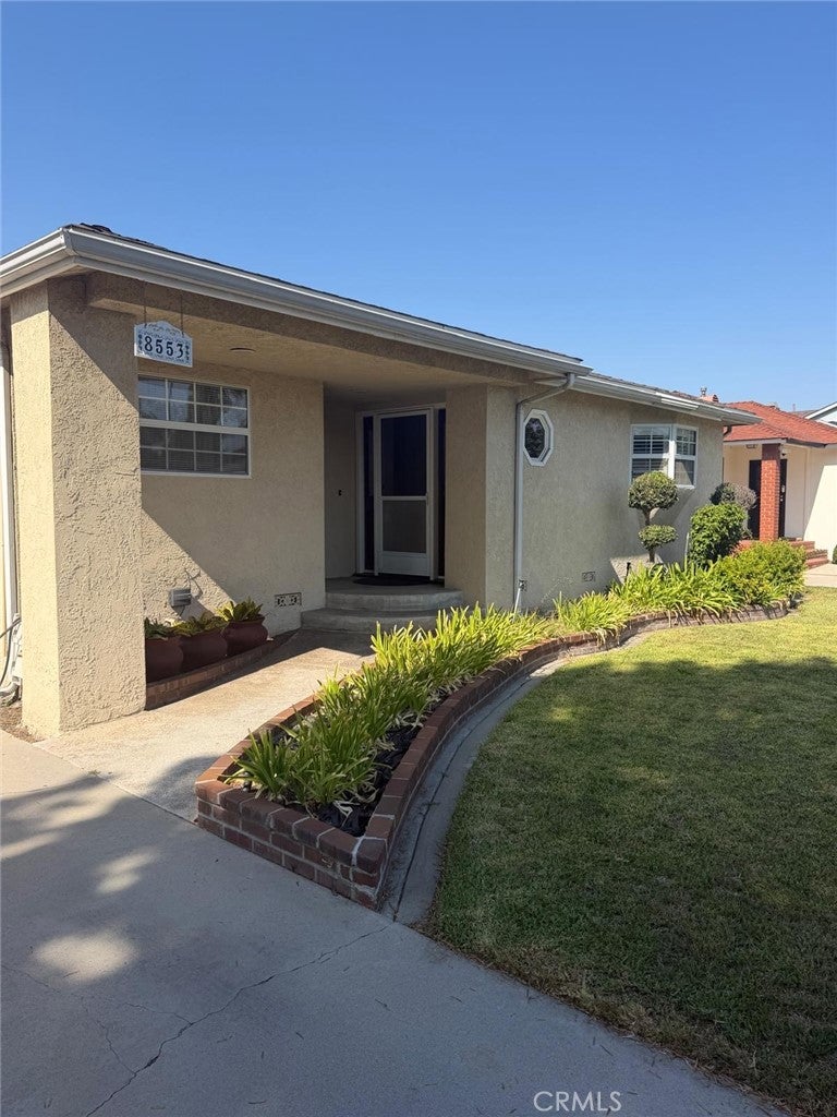 8553 Lowman