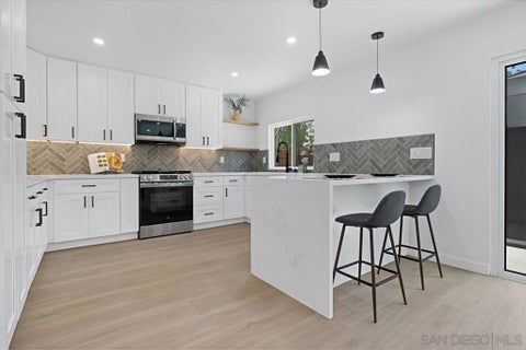 Tiny photo for 10416 Plaza Paseo DR, Lakeside, CA 92040 (MLS # 260017626SD)
