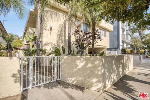 Photo of 1133 S Spaulding Avenue #4, Los Angeles, CA 90019 (MLS # 26642309)