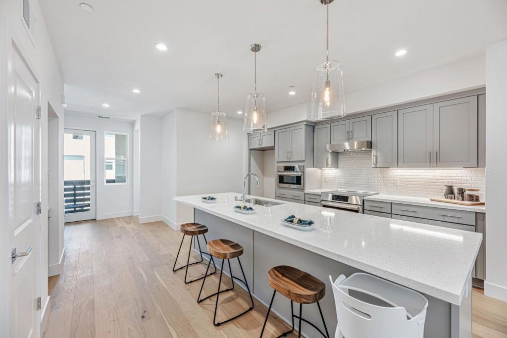 5005 Seashell Terrace