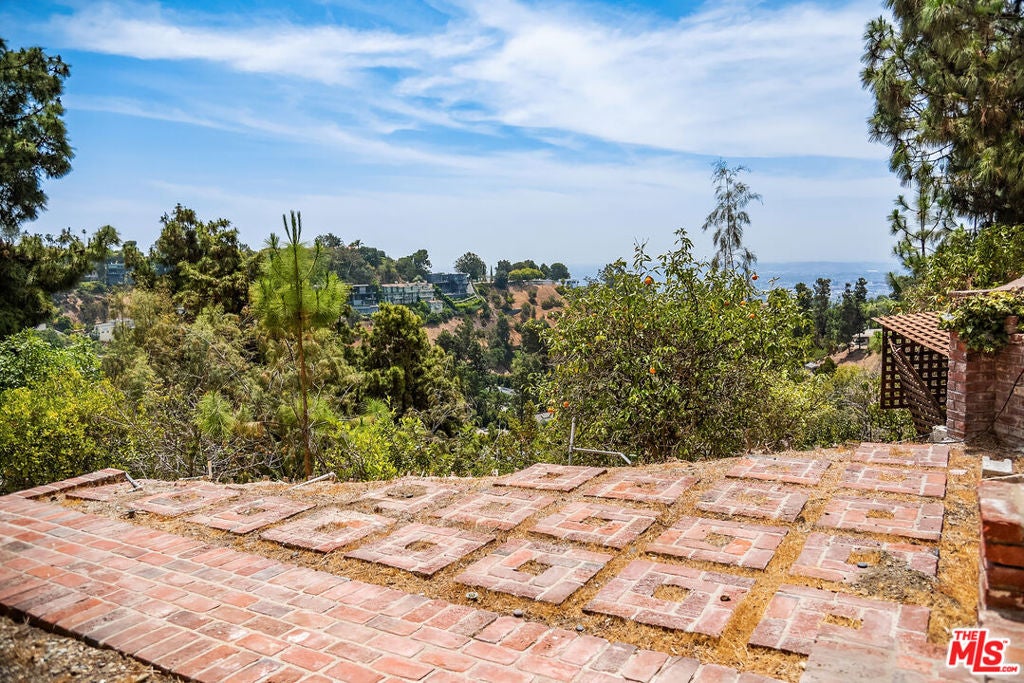 1280 Monte Cielo Drive
