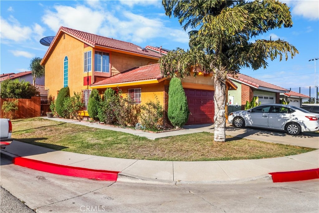 571 W Cypress Circle W