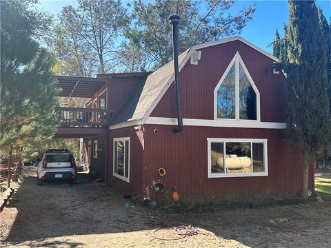 Photo of 28923 Highway 41, Coarsegold, CA 93614 (MLS # FR26053231)