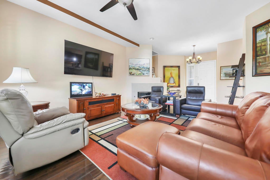 79958 Parkway Esplanade N