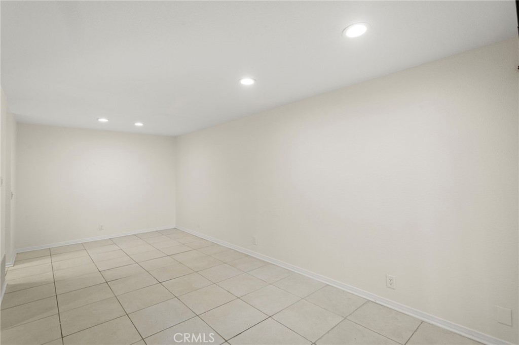 575 N Villa Court 111