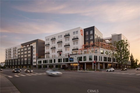 Photo of 21010 Erwin Street #623, Woodland Hills, CA 91367 (MLS # SR26122801)
