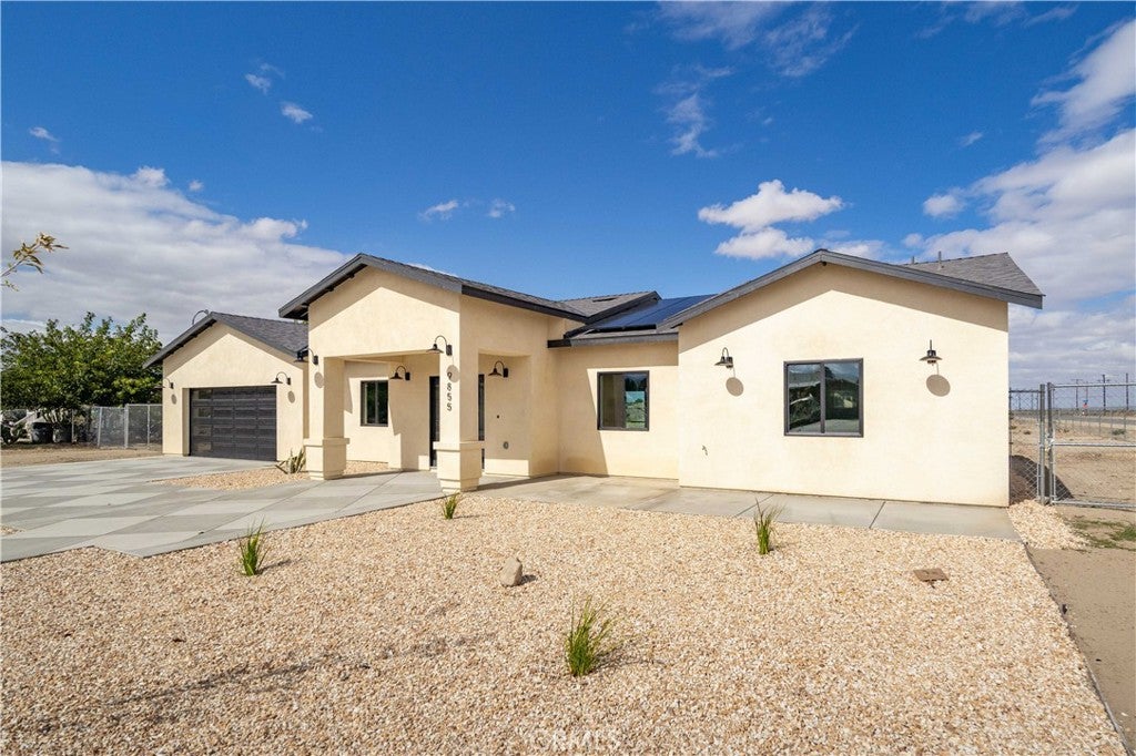 9855 E Avenue Q10
