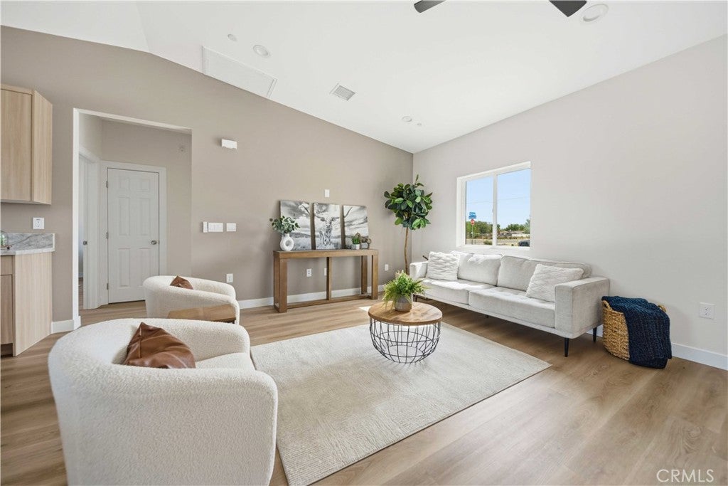 9855 E Avenue Q10