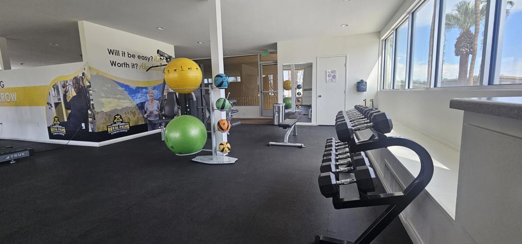 Royal Palms - Manufactured In Park