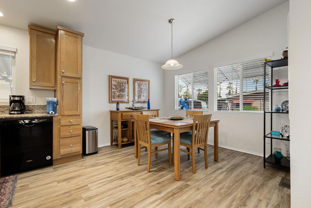 Royal Palms - Manufactured In Park