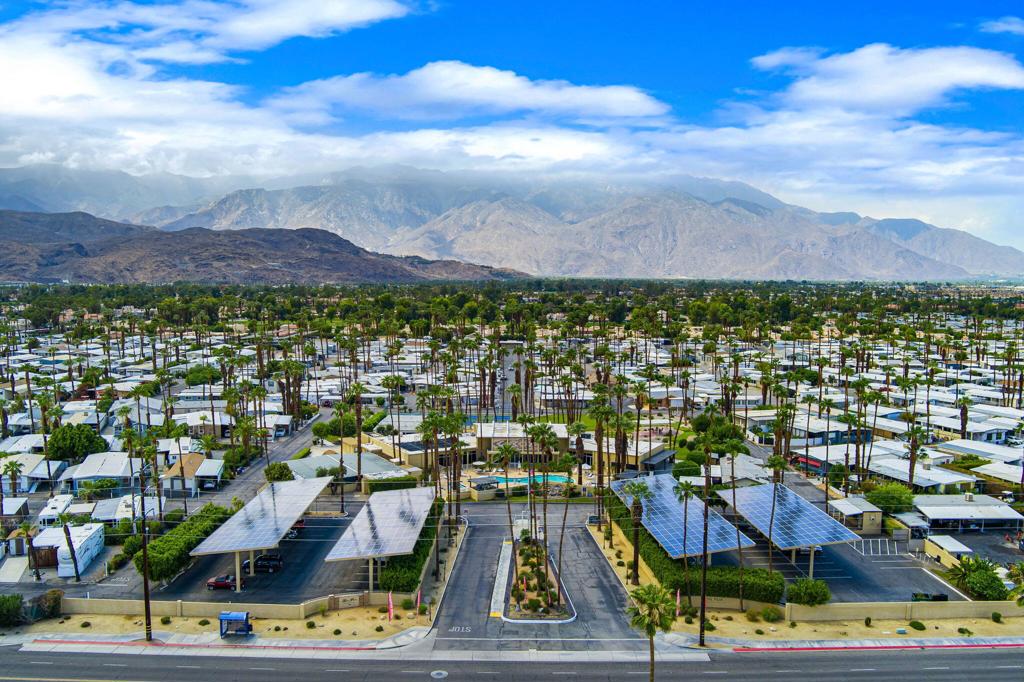 Royal Palms - Manufactured In Park