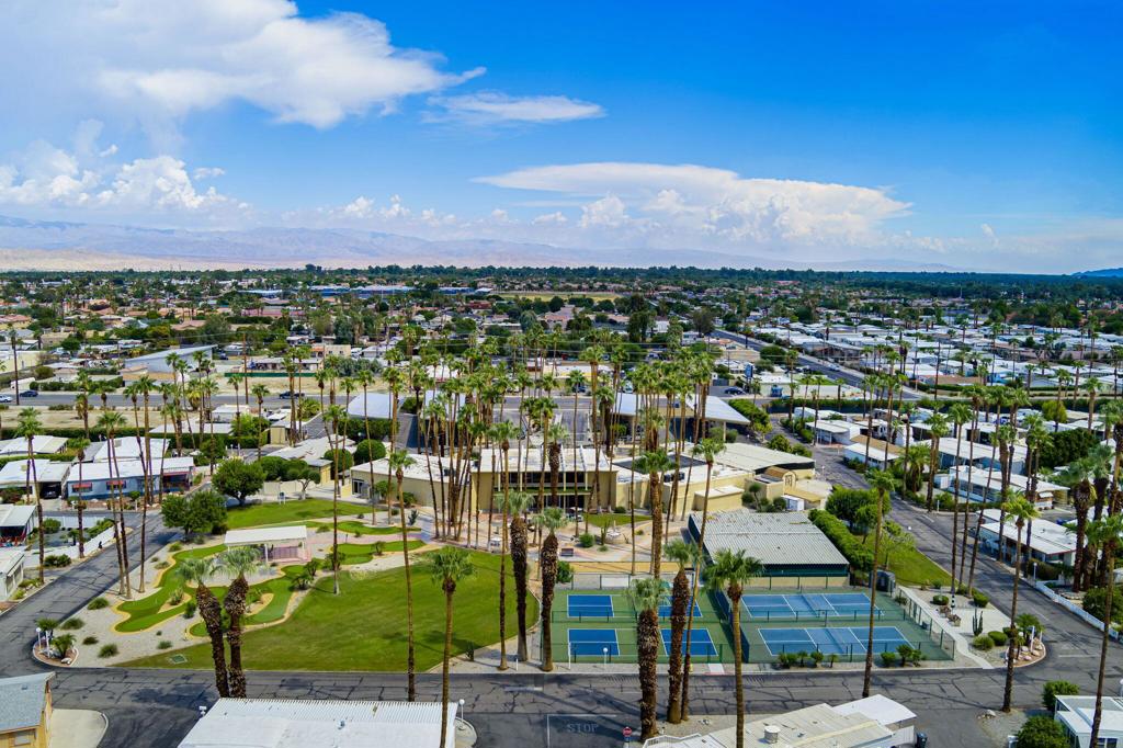 Royal Palms - Manufactured In Park