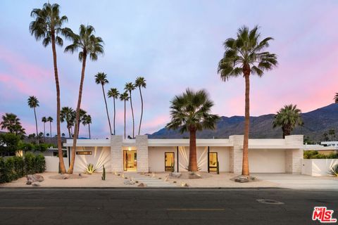 Tiny photo for 483 E Santiago Way, Palm Springs, CA 92264 (MLS # 26661195)