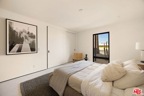 Tiny photo for 483 E Santiago Way, Palm Springs, CA 92264 (MLS # 26661195)