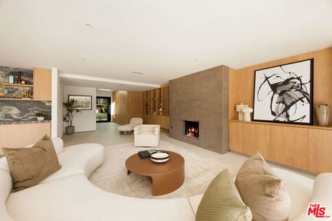 Tiny photo for 483 E Santiago Way, Palm Springs, CA 92264 (MLS # 26661195)