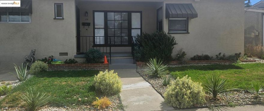 Welcome to this charming ranch-style home in Pittsburg offering 2 bedrooms, 1 bath, and versatile living spaces. The warm and inviting floor plan features a spacious living room, dining area, and a sun porch filled with natural light. A bonus/plus room adds flexibility and can easily be used as a 3rd bedroom, office, or playroom. The kitchen comes equipped with a refrigerator, microwave, and dishwasher, while hardwood floors create a cozy feel throughout. An in-unit laundry room with washer and dryer adds everyday convenience. Outdoor living is highlighted by a level lot with front and back yards plus an extra storage shed. Perfect for both relaxation and entertaining, this home combines comfort and functionality. Conveniently located near shopping, schools, parks, and major commuter routes, it’s move-in ready and waiting for you to call it home. Apply with RentSpree https://apply.link/Rv9AbSc