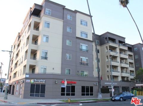 Photo of 991 Arapahoe Street #508A, Los Angeles, CA 90006 (MLS # 25621995)