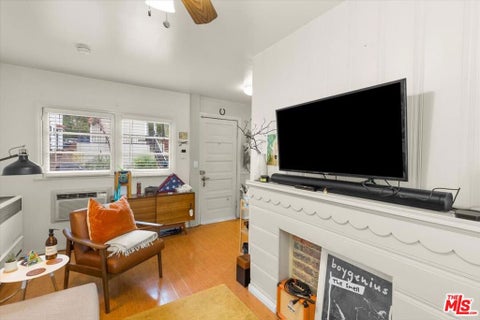 Tiny photo for 720 N La Fayette Park Place, Los Angeles, CA 90026 (MLS # 26869829)