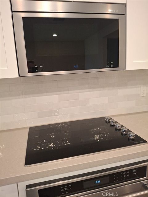 Tiny photo for 10776 Telegraph Road, Ventura, CA 93004 (MLS # SR26000094)