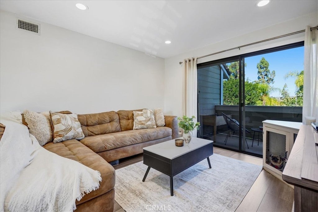 75 Cambria