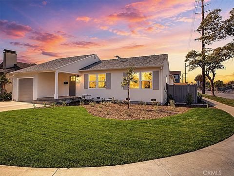 Photo of 2171 Stearnlee Ave, Long Beach, CA 90815 (MLS # PW26116186)