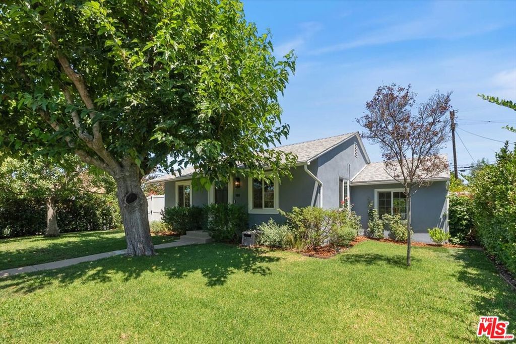 17453 Burbank Boulevard, Encino CA 91316