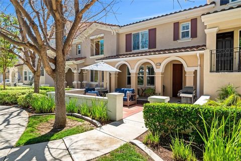 Photo of 40042 Cape Cod Ln, Temecula, CA 92591 (MLS # SW26067381)