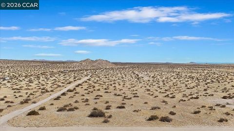 Photo of Vic Avenue L 185 Ste, Lancaster, CA 93535 (MLS # 41134411)
