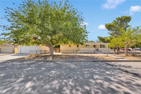 19109 Hinton Street Hesperia CA 92345