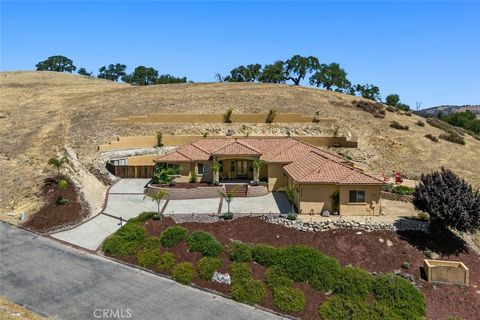 Tiny photo for 9805 Steelhead Road, Paso Robles, CA 93446 (MLS # NS26020508)